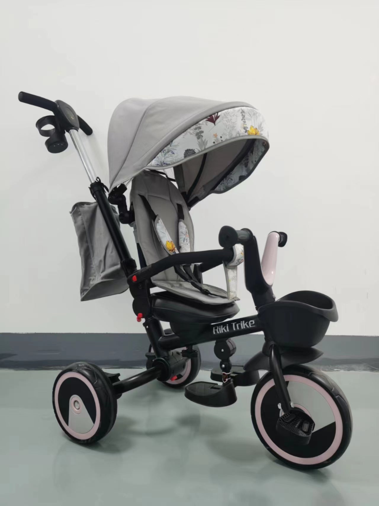 Tricicletă-cărucior cu funcție de rotire a scaunului, material ECO RTB56/1/2