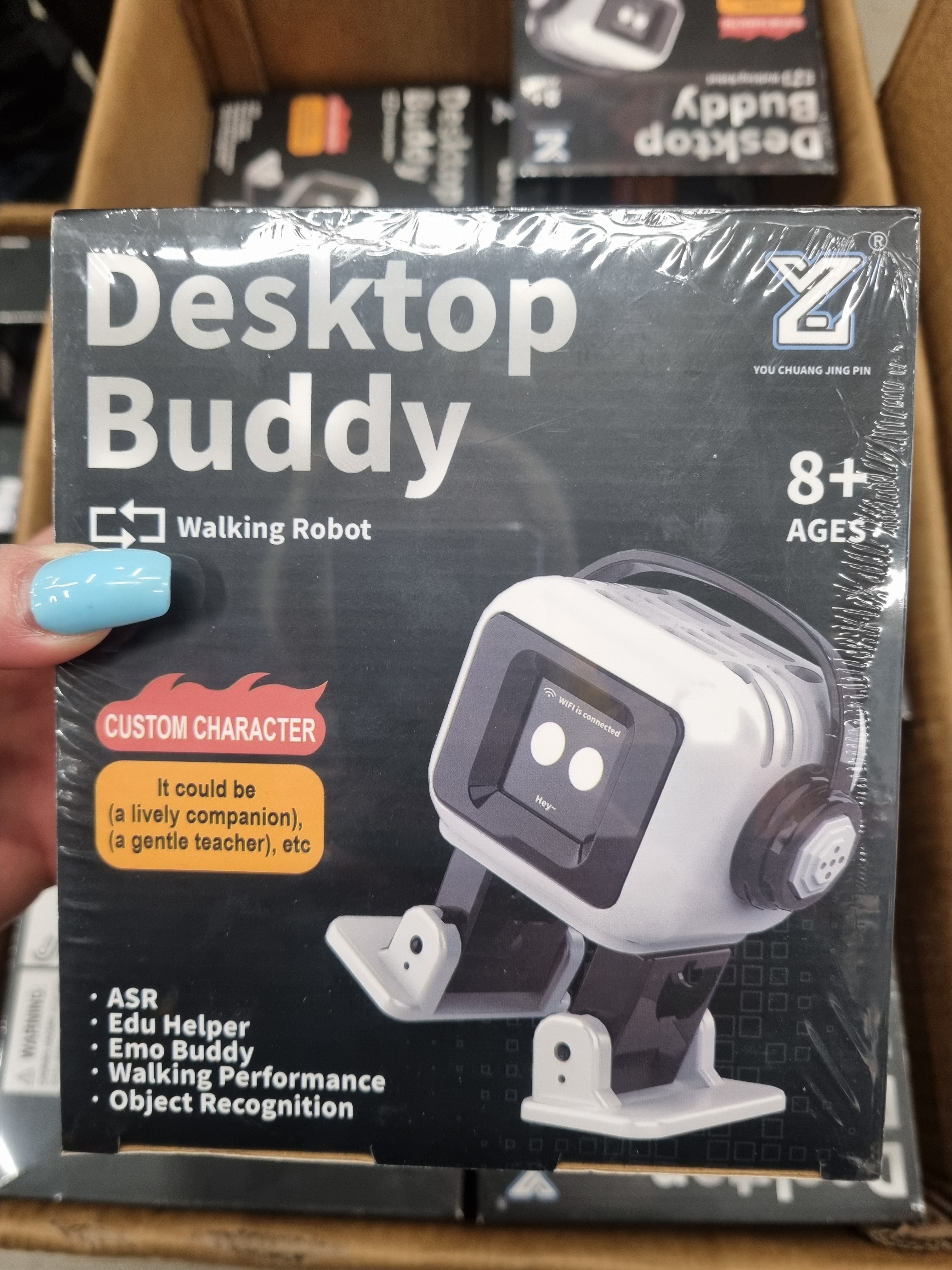 Интерактивный ИИ-робот 74918