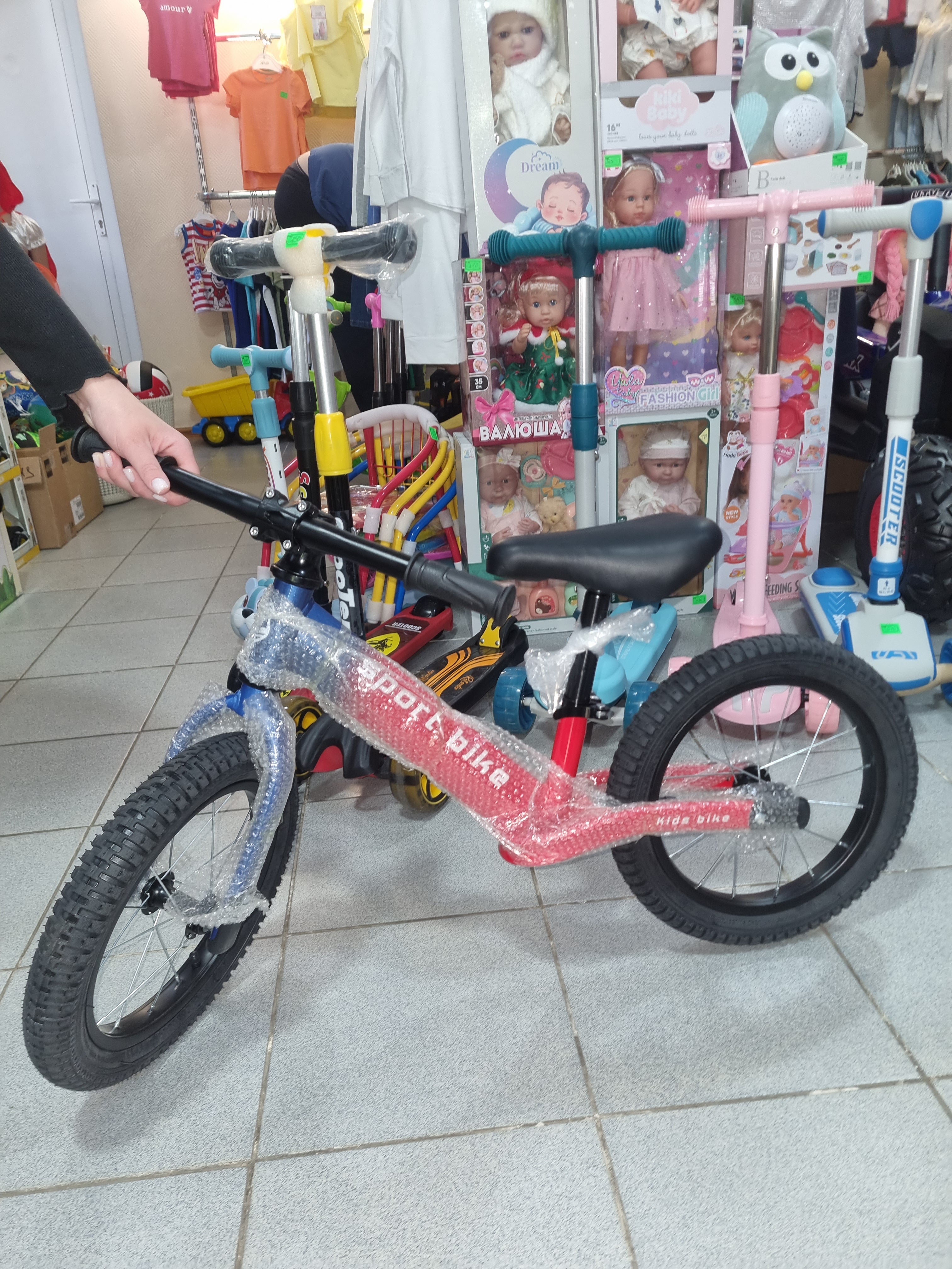 Bicicletă pentru copii fără pedale cu 2 roți, 14 inch, cu ghidon negru, roșie,4-6 ani cod 2437D