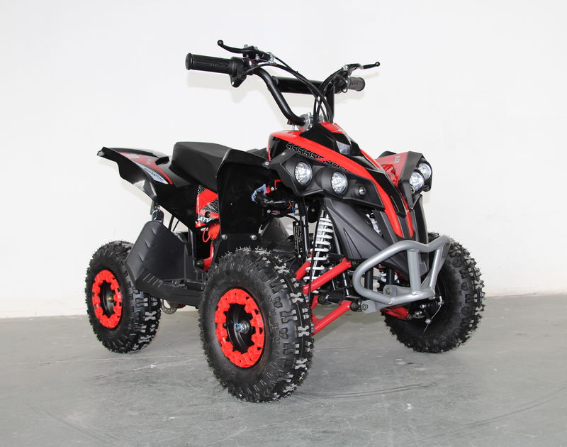 ATV electric 36V 1000W cu motor cu perii. Cadru din metal, roți gonflabile, acumulatori cu plumb-acid 36V 12Ah, faruri funcționale, alarmă, greutate maximă admisă: 90 kg. Art. RTM50