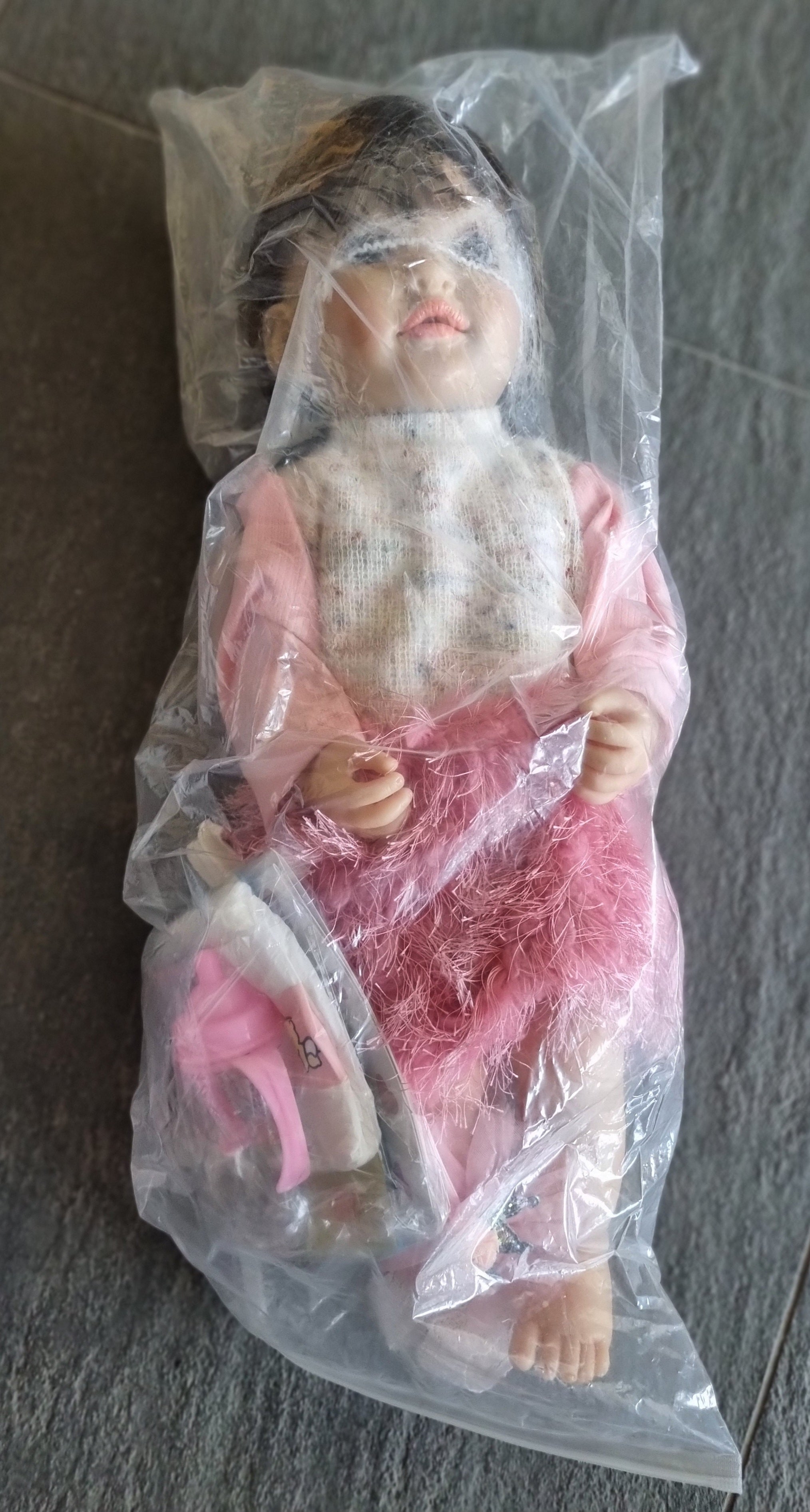 Реалистичная кукла на радиоуправлении, которая разговаривает, отвечает и двигается, в наборе с подгузником, бутылочкой и книжкой D2510-1393